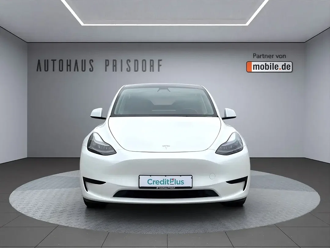 Tesla Model Y RWD - Afbeelding 1