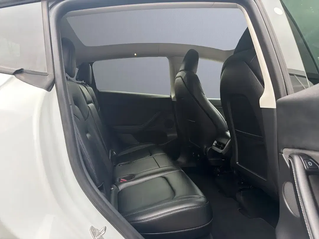 Tesla Model Y RWD - foto 15