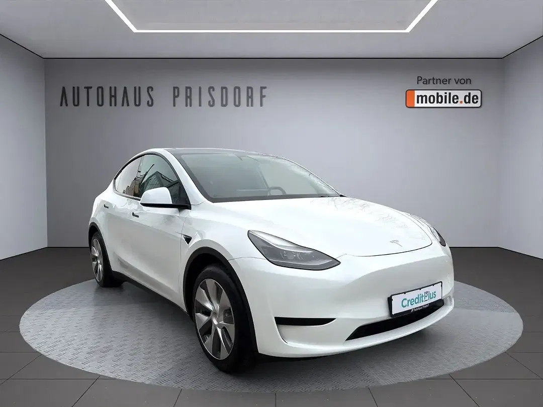 Tesla Model Y RWD - foto 2