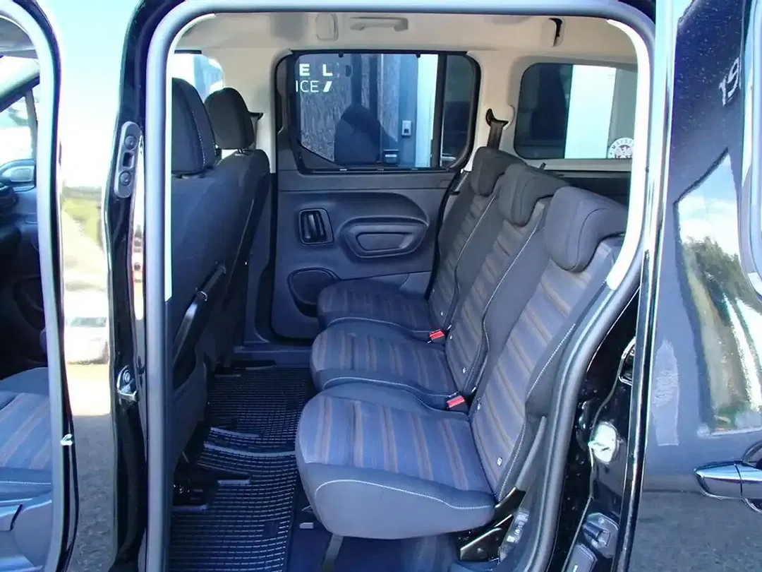 Opel Combo - Thumbnail 10