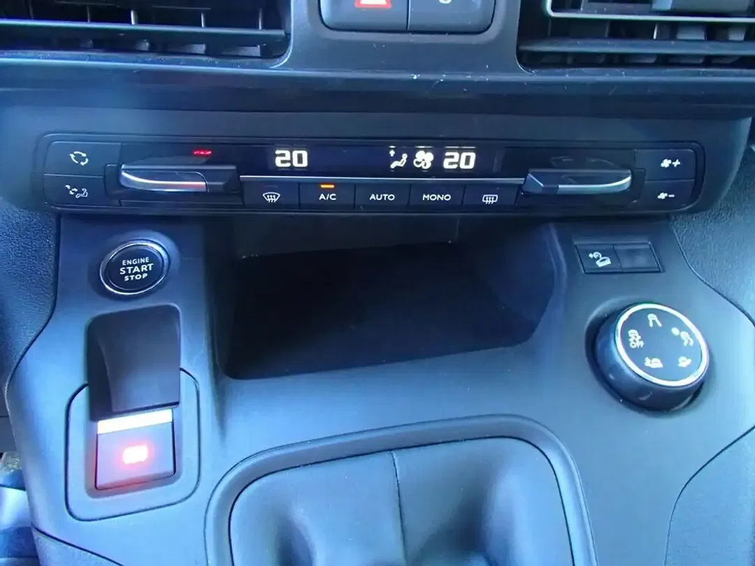 Opel Combo - foto 15