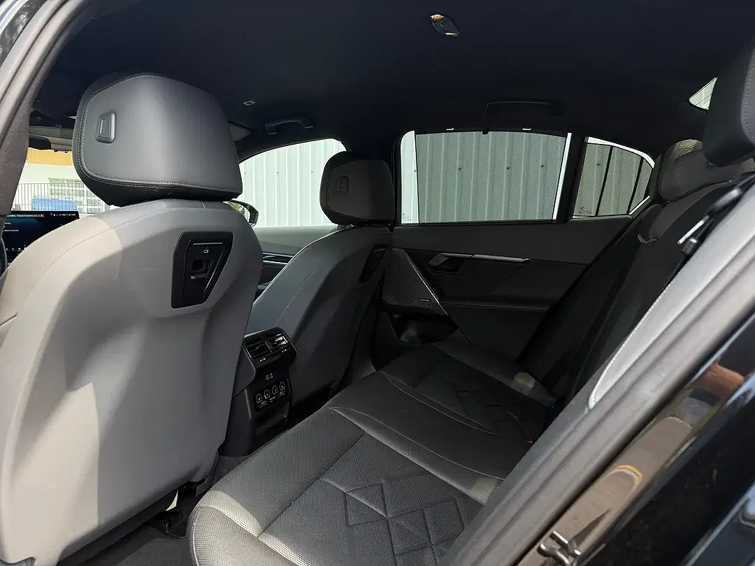 BMW i5 eDrive M Sport - Thumbnail 7
