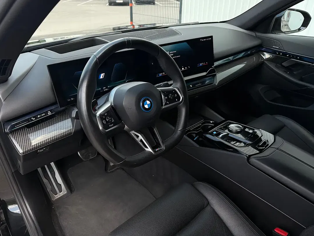 BMW i5 eDrive M Sport - Thumbnail 5