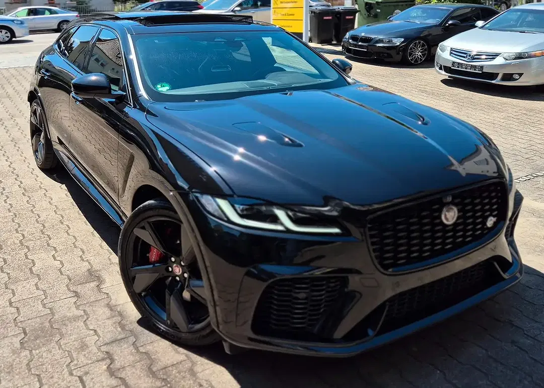 Jaguar F-Pace 5.0 SVR Performance Black Edition - foto 1
