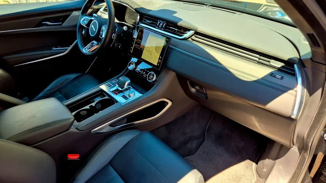Jaguar F-Pace 5.0 SVR Performance Black Edition - Thumbnail 4