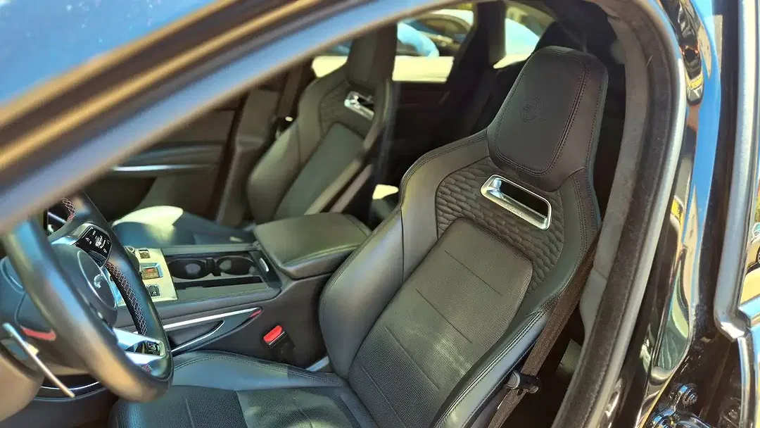 Jaguar F-Pace 5.0 SVR Performance Black Edition - Thumbnail 7