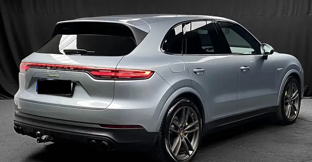 Porsche Cayenne E-Hybrid - Thumbnail 3
