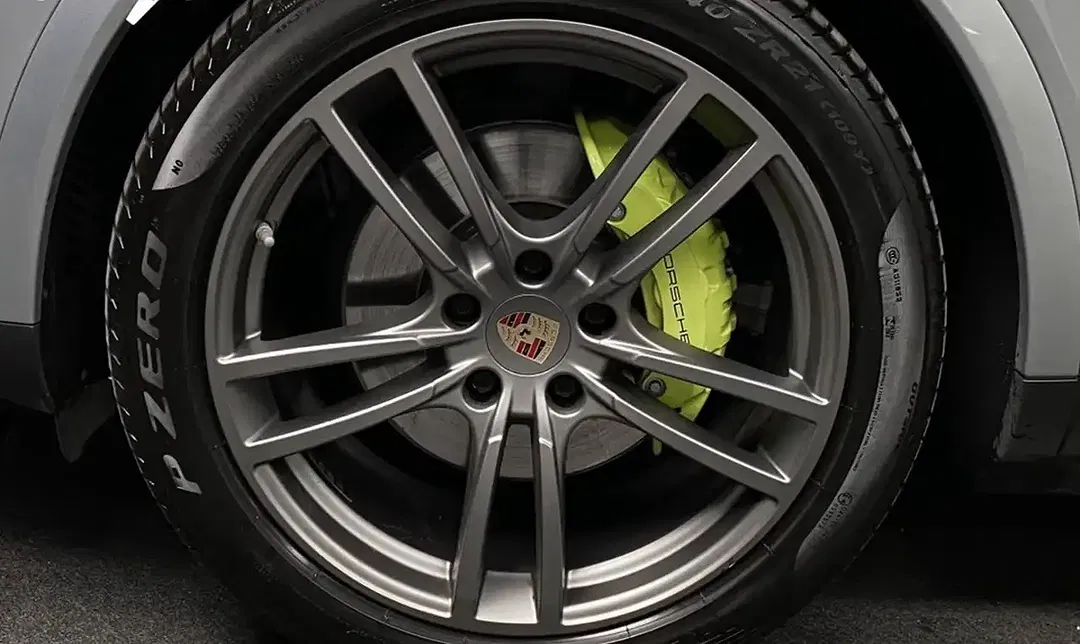 Porsche Cayenne E-Hybrid - Thumbnail 8