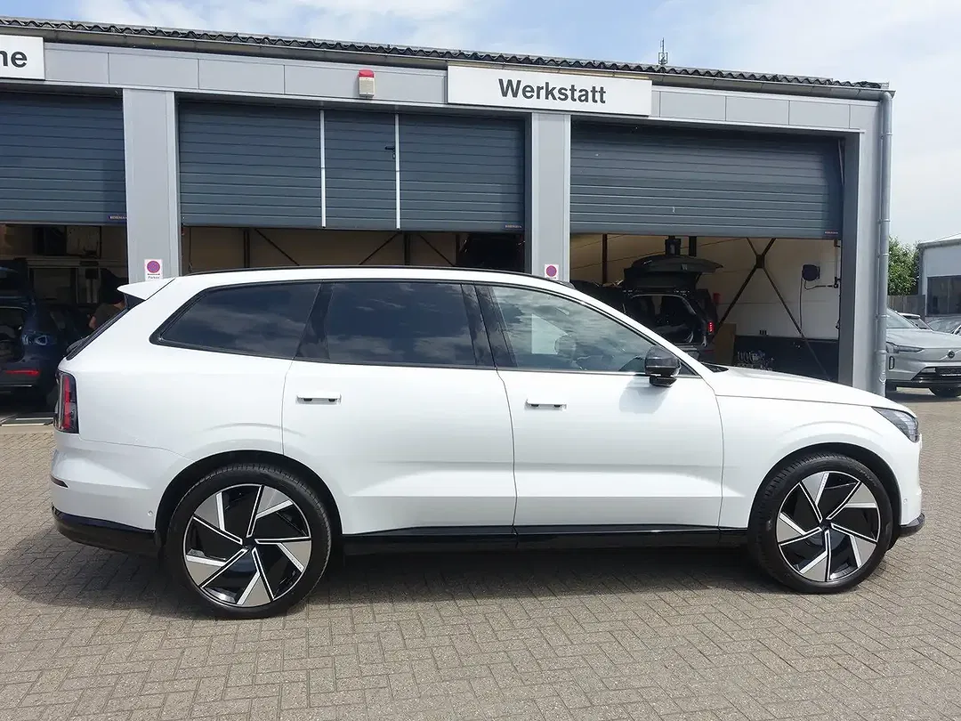 Volvo EX90 Twin Motor Performance Ultra - Thumbnail 6