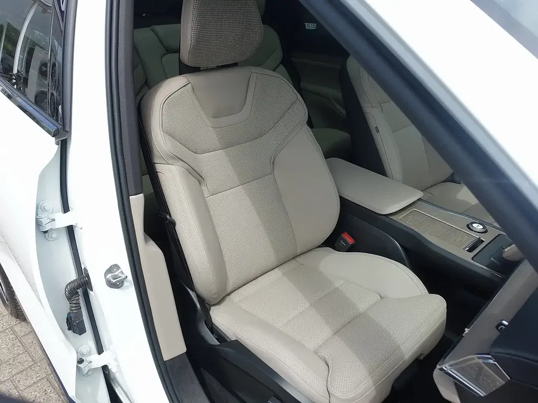Volvo EX90 Twin Motor Performance Ultra - Thumbnail 9