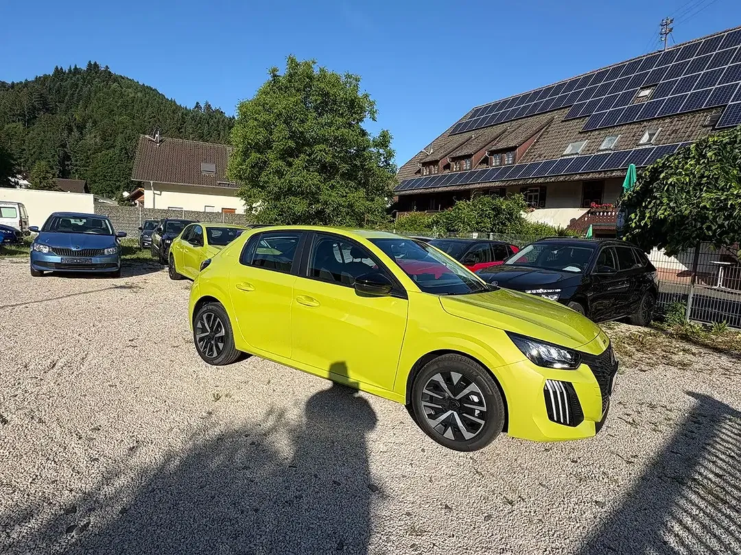 Peugeot 208 Style - Thumbnail 2