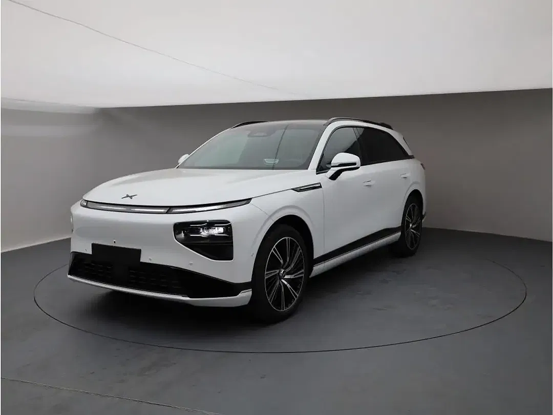 Xpeng G9 AWD Performance - foto 2