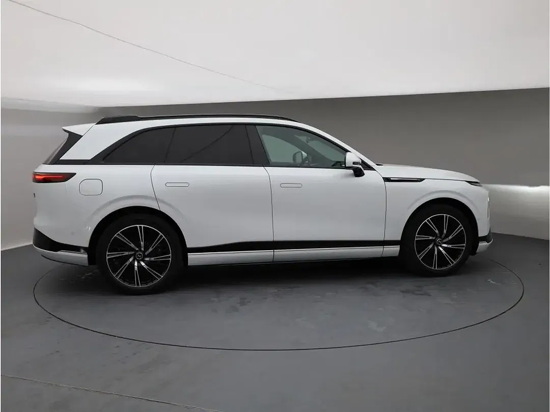 Xpeng G9 AWD Performance - Thumbnail 5