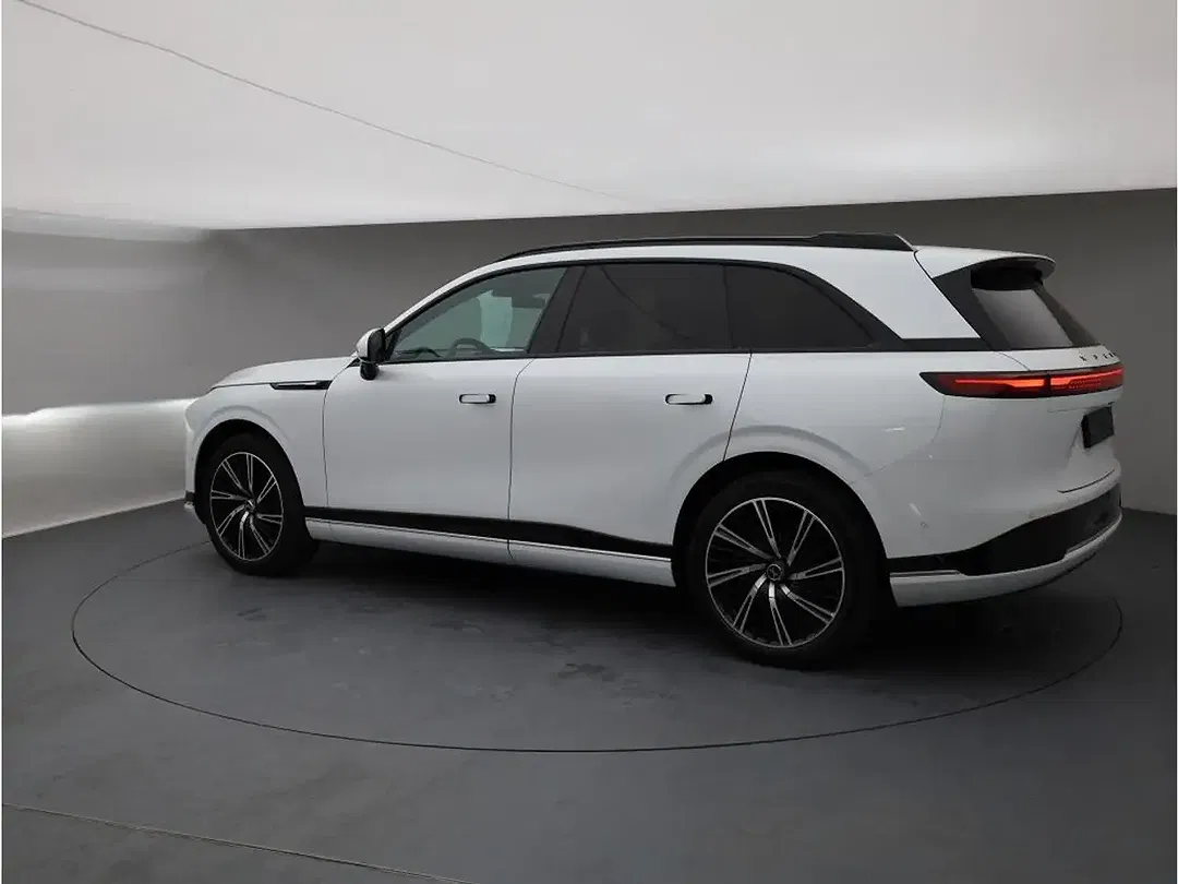 Xpeng G9 AWD Performance - Thumbnail 8
