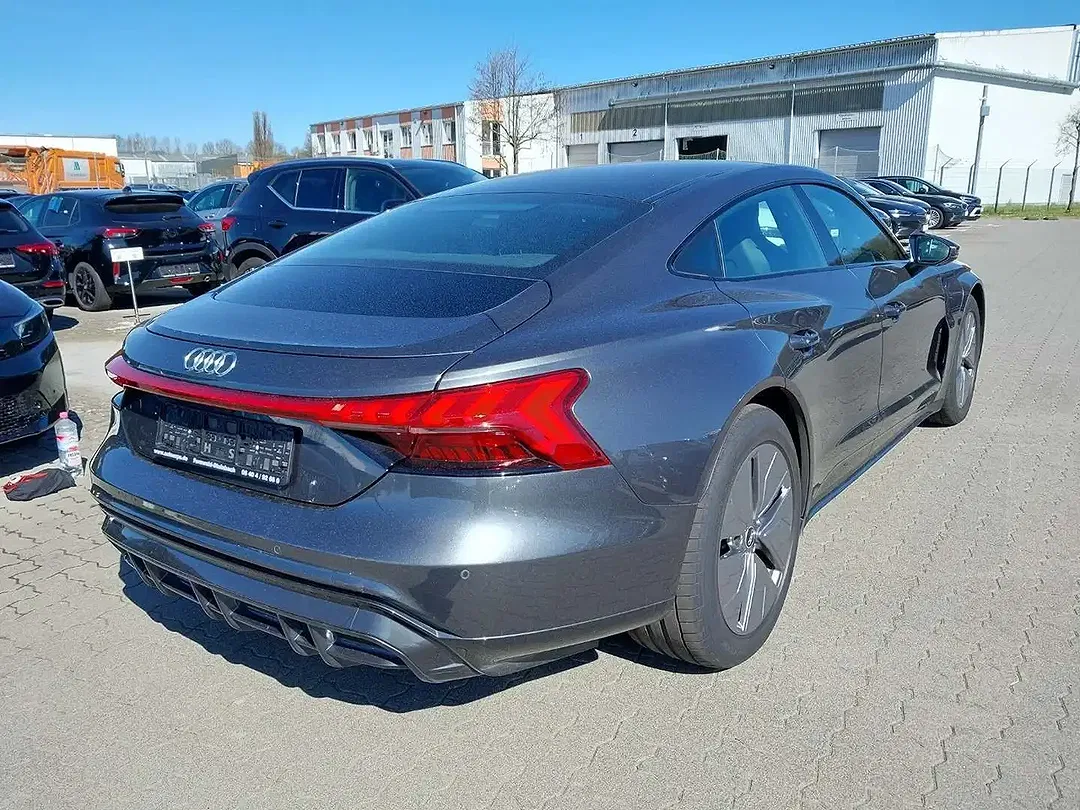 Audi e-tron GT quattro Matrix LED - foto 2