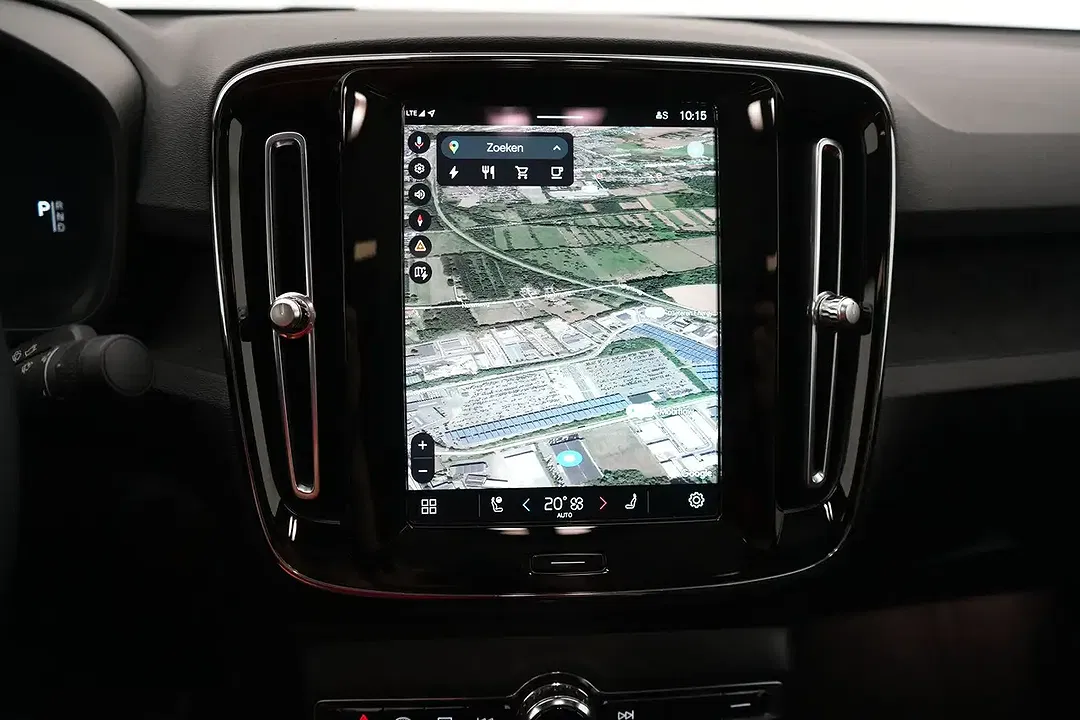 Volvo C40 Recharge Plus - Thumbnail 8
