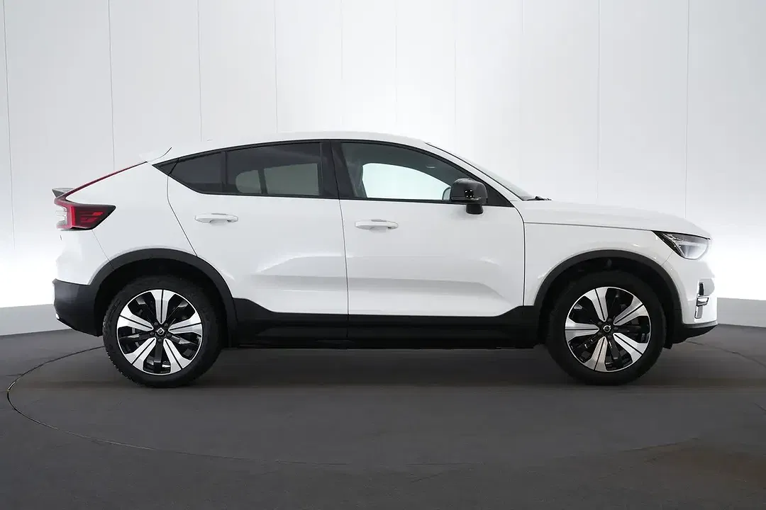Volvo C40 Recharge Plus - Thumbnail 3