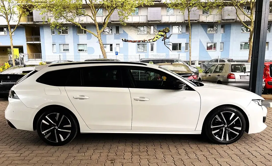 Peugeot 508 PHEV GT SW - Thumbnail 8