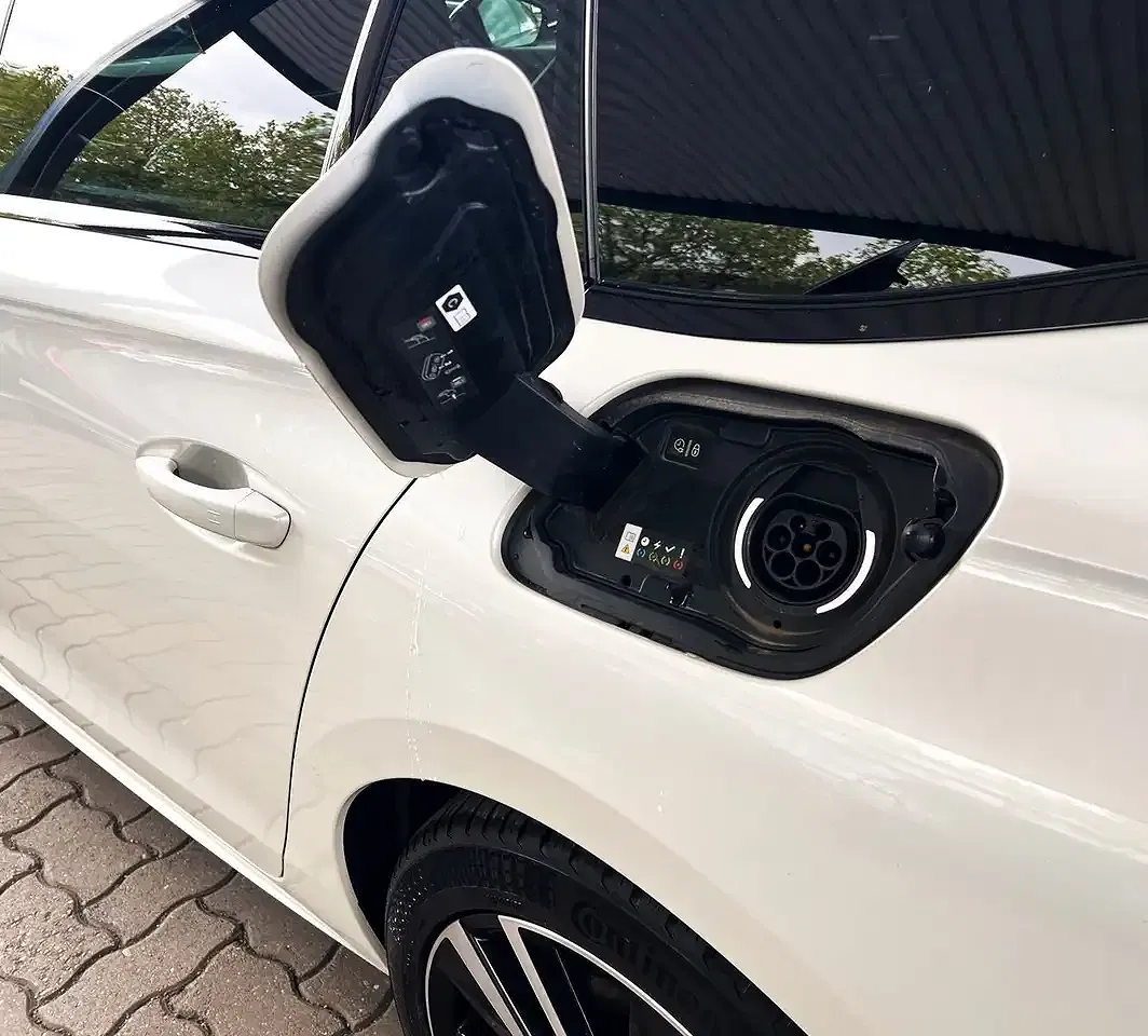 Peugeot 508 PHEV GT SW - Thumbnail 9