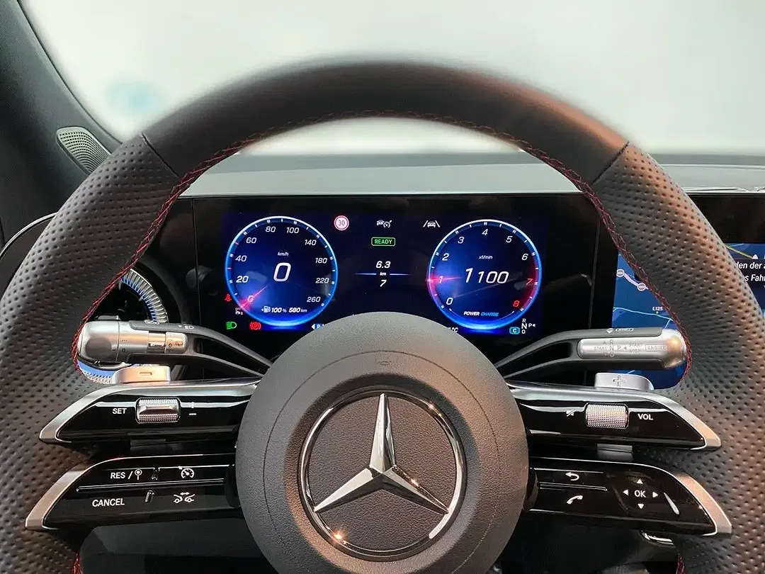 Mercedes-Benz GLB 200 AMG Night - Thumbnail 9