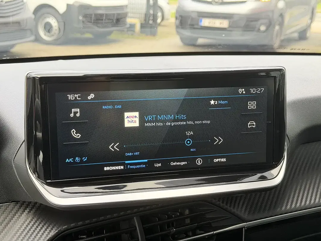 Peugeot 208 Hybrid Style - Thumbnail 14