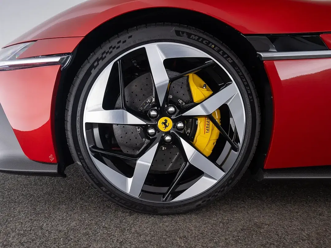 Ferrari 12 Cilindri - Thumbnail 10