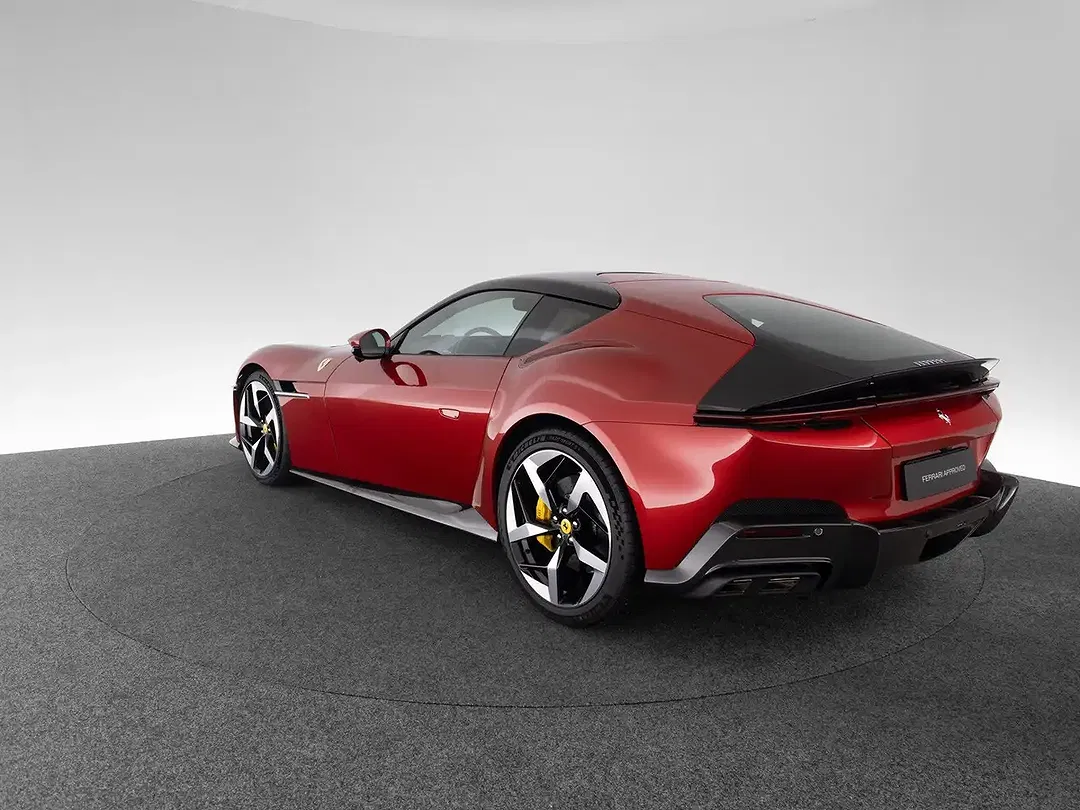 Ferrari 12 Cilindri - Thumbnail 3