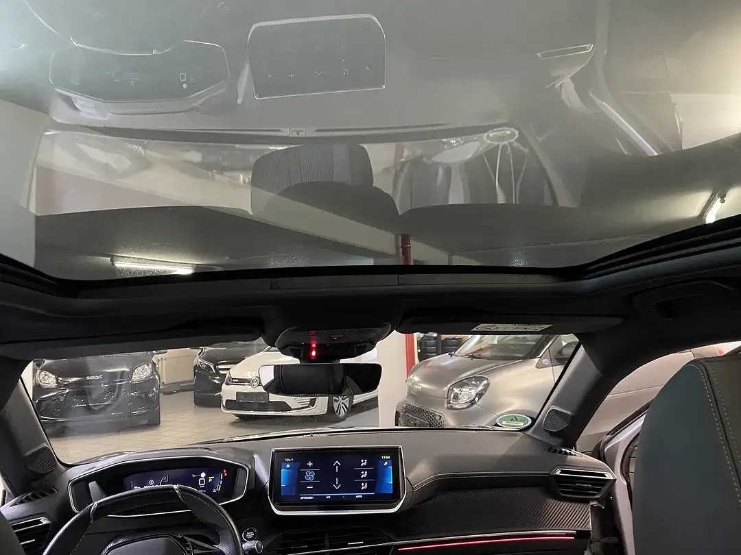 Peugeot 208 GT Line - Thumbnail 8