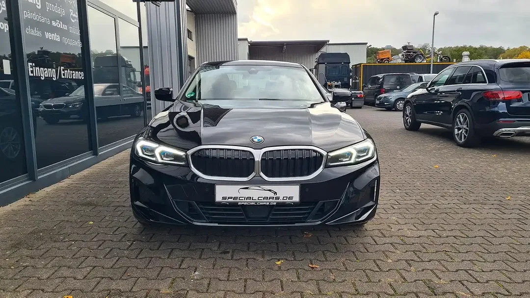 BMW 318 AUT - Thumbnail 2