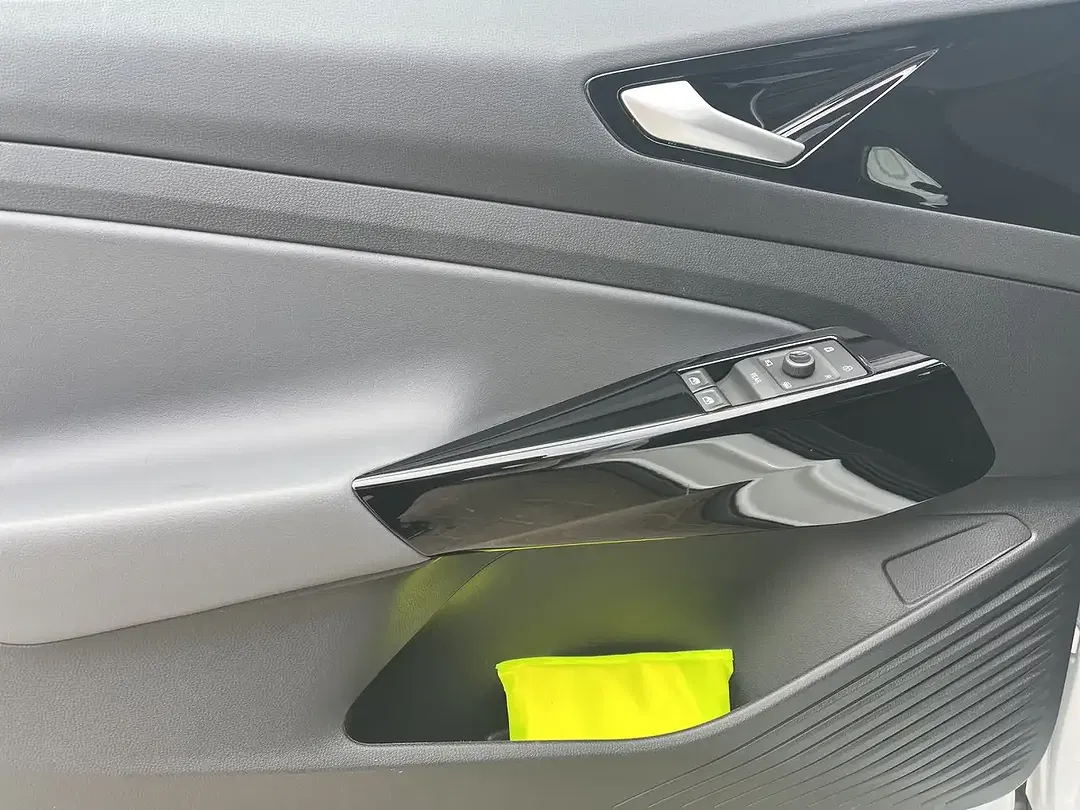 Volkswagen ID.4 4Motion Pro - Thumbnail 6