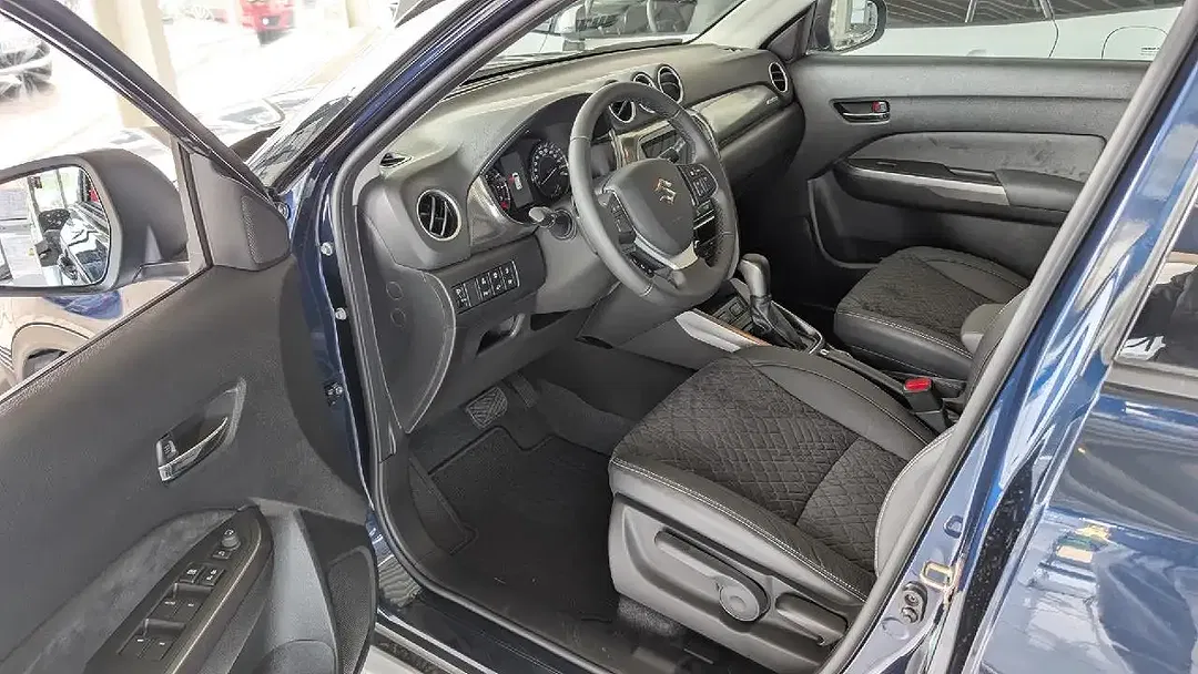 Suzuki Vitara MHEV 1.4 4x4 Comfort+ - Thumbnail 9