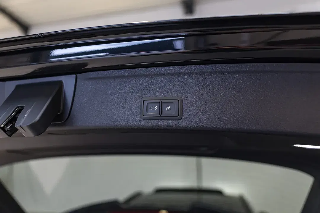 Audi RS4 - foto 15