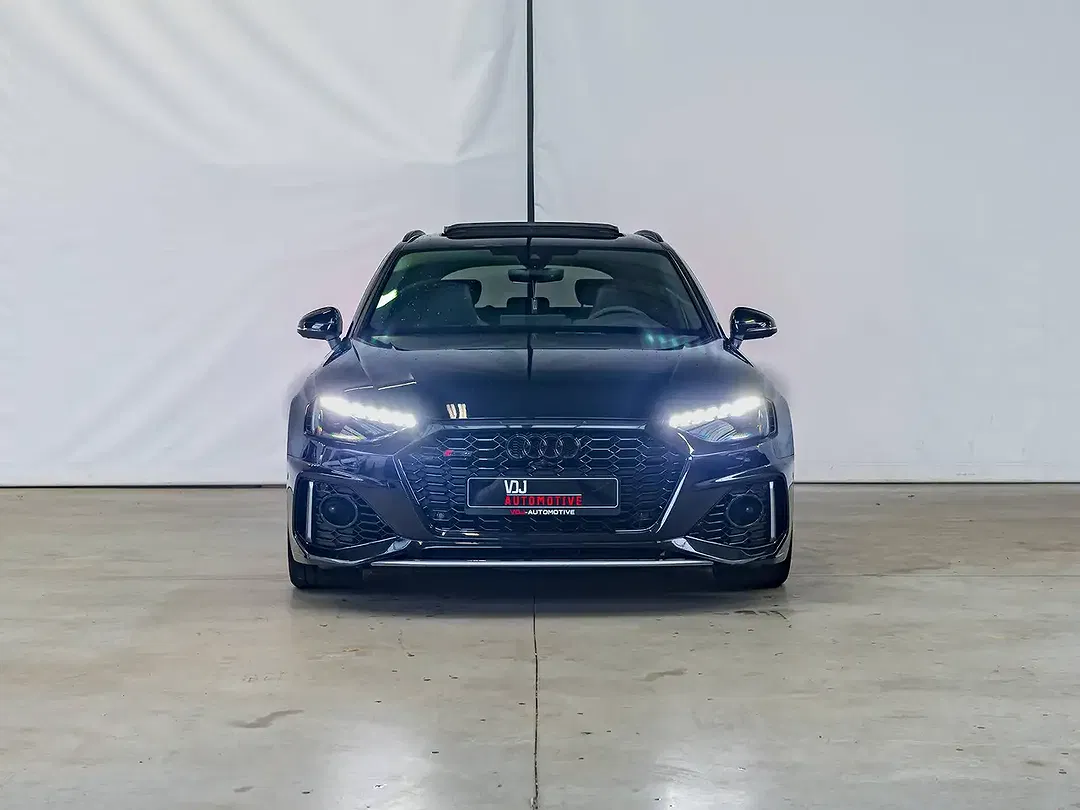 Audi RS4 - foto 2