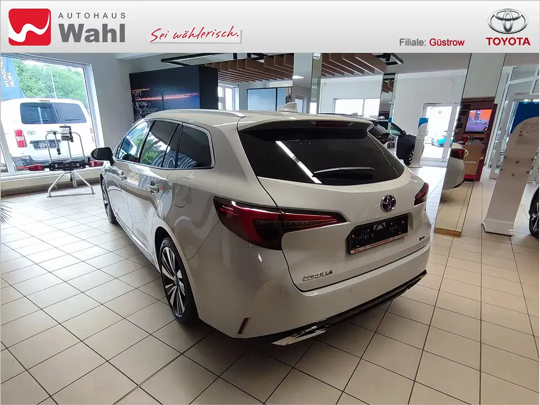Toyota Corolla Hybrid Teamplayer - foto 2
