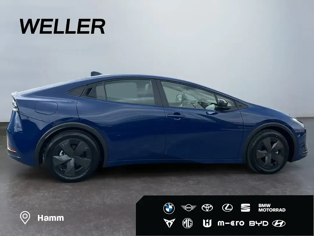 Toyota Prius PHEV - Thumbnail 10