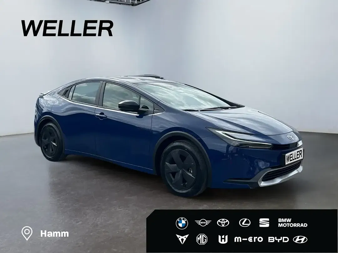 Toyota Prius PHEV - Thumbnail 4