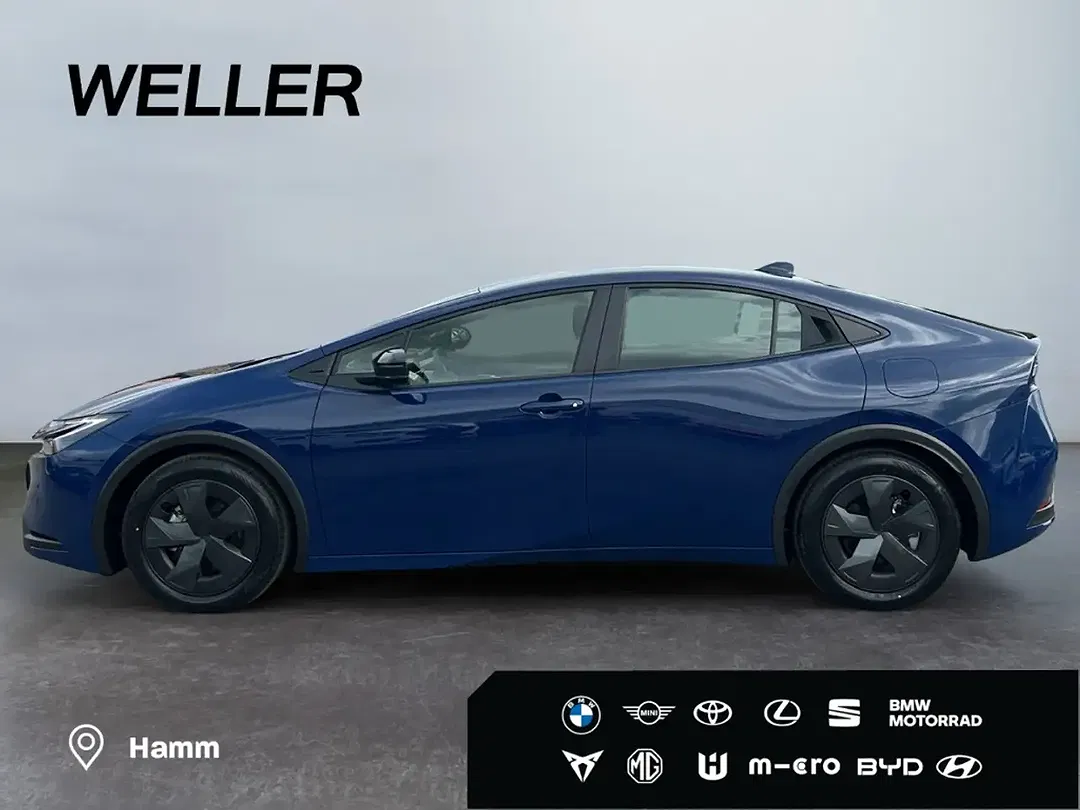 Toyota Prius PHEV - Thumbnail 5