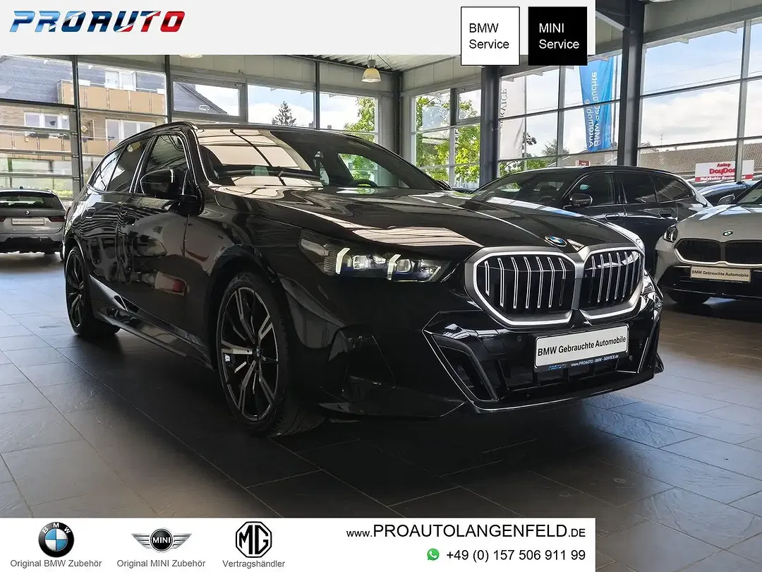 BMW 520 Touring M Sport - Thumbnail 1