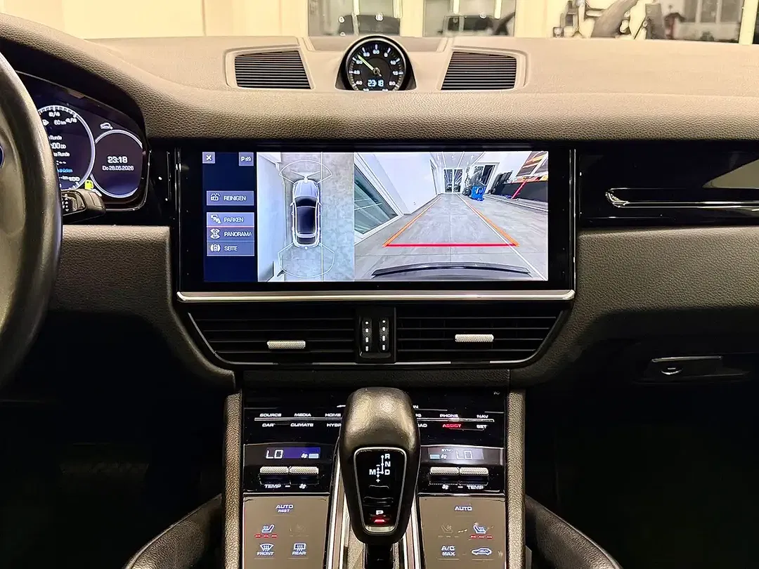 Porsche Cayenne E-Hybrid Coupe - Thumbnail 11