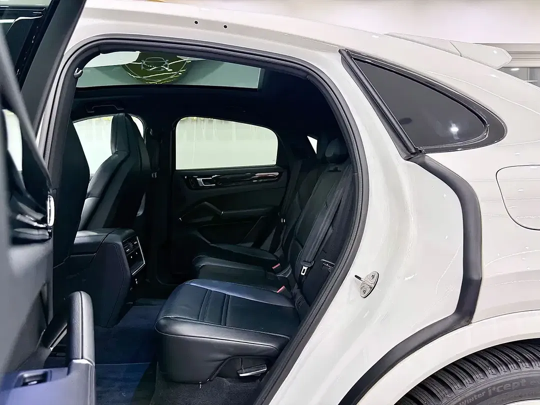 Porsche Cayenne E-Hybrid Coupe - Thumbnail 15