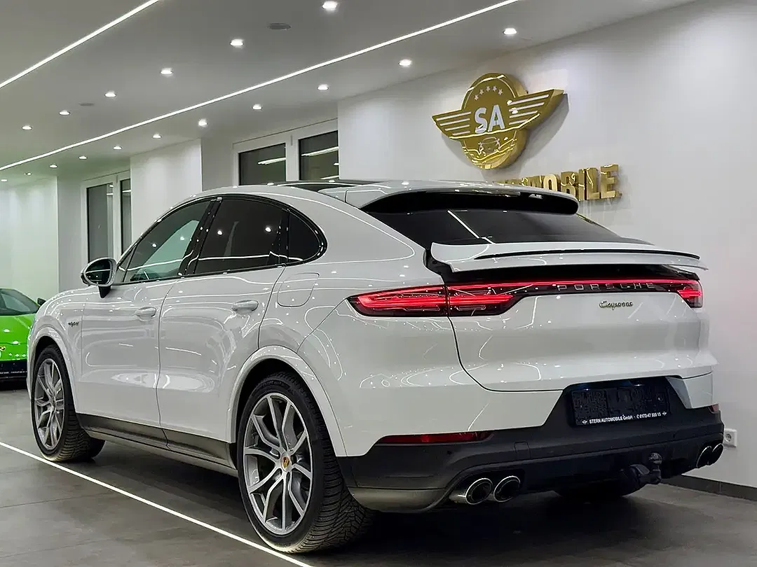 Porsche Cayenne E-Hybrid Coupe - Thumbnail 21