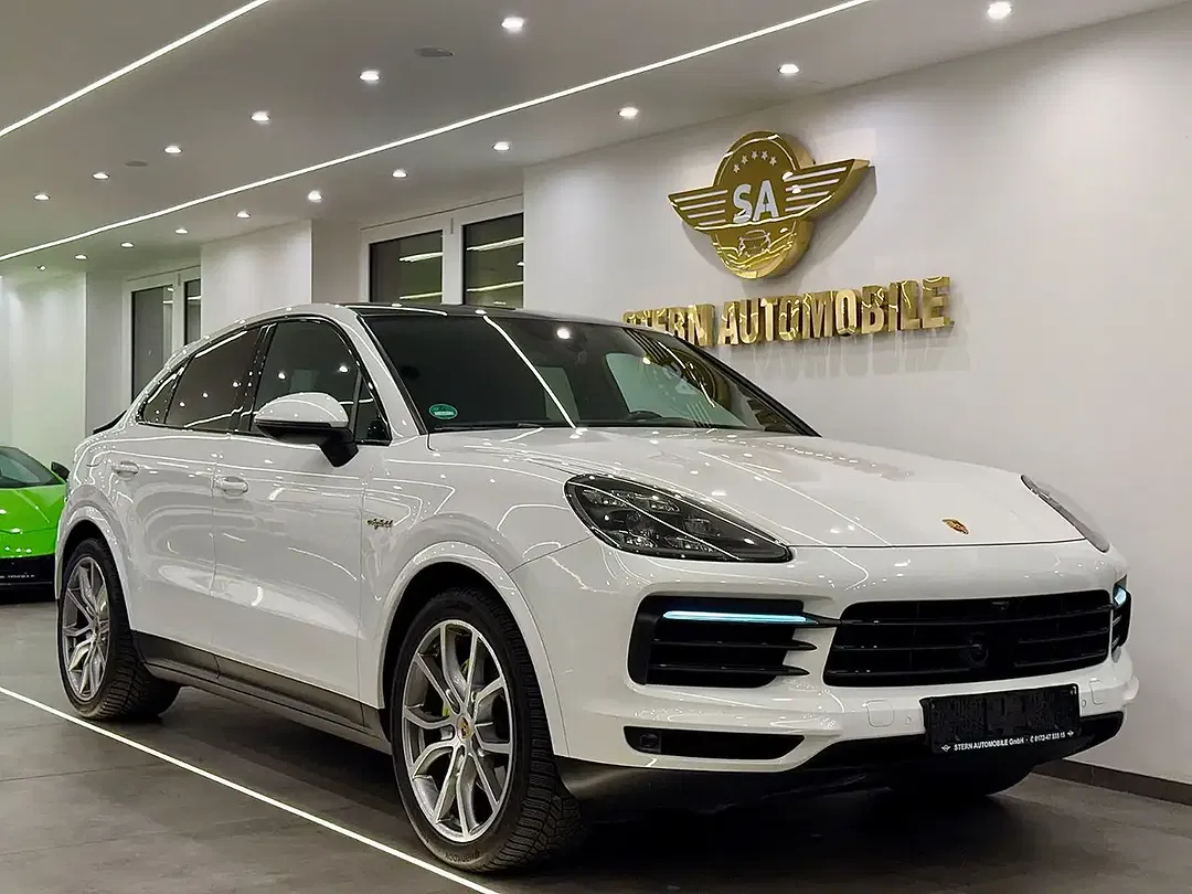 Porsche Cayenne E-Hybrid Coupe - Thumbnail 3