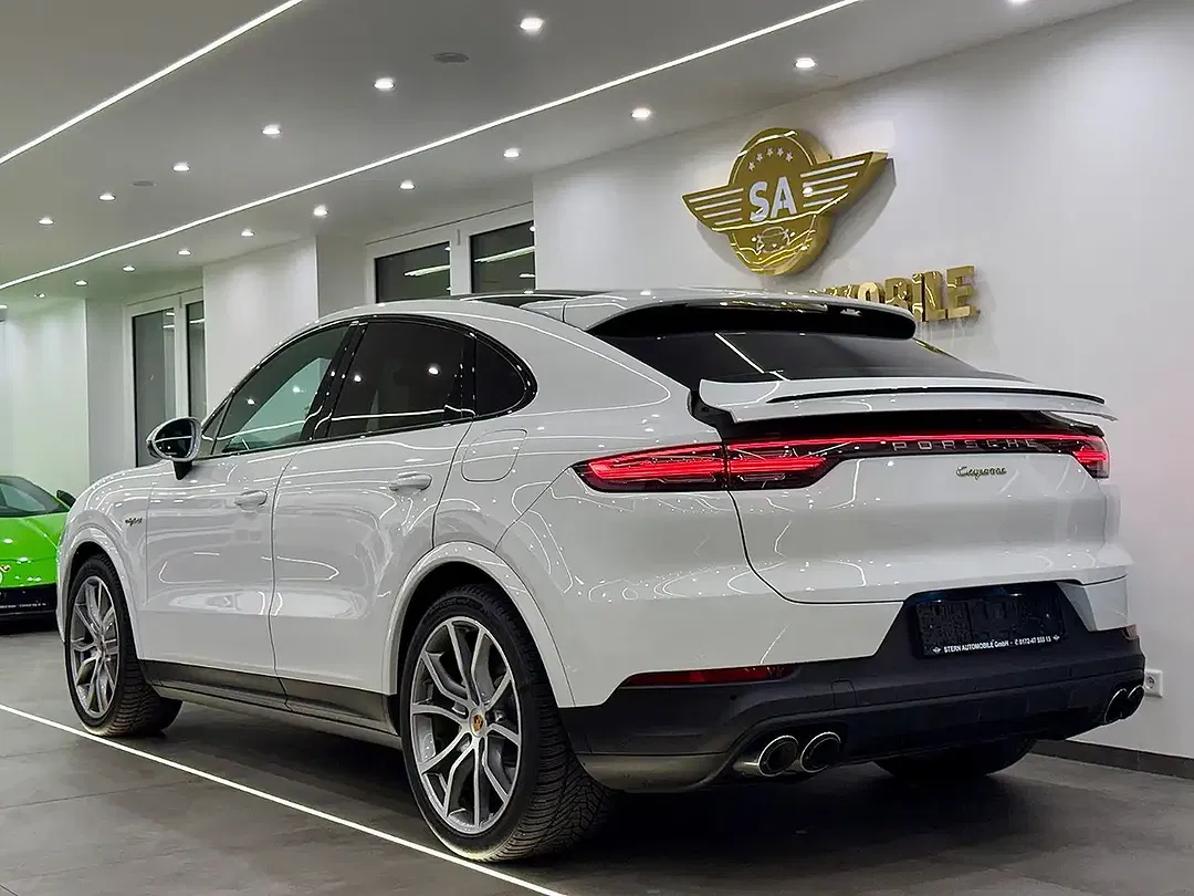 Porsche Cayenne E-Hybrid Coupe - Thumbnail 31