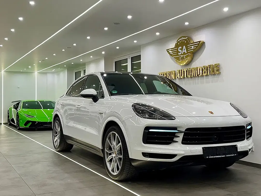 Porsche Cayenne E-Hybrid Coupe - Thumbnail 4