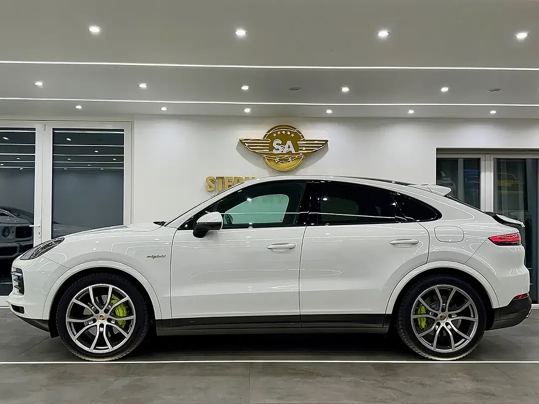 Porsche Cayenne E-Hybrid Coupe - Thumbnail 6