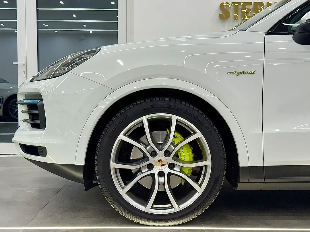 Porsche Cayenne E-Hybrid Coupe - Thumbnail 7