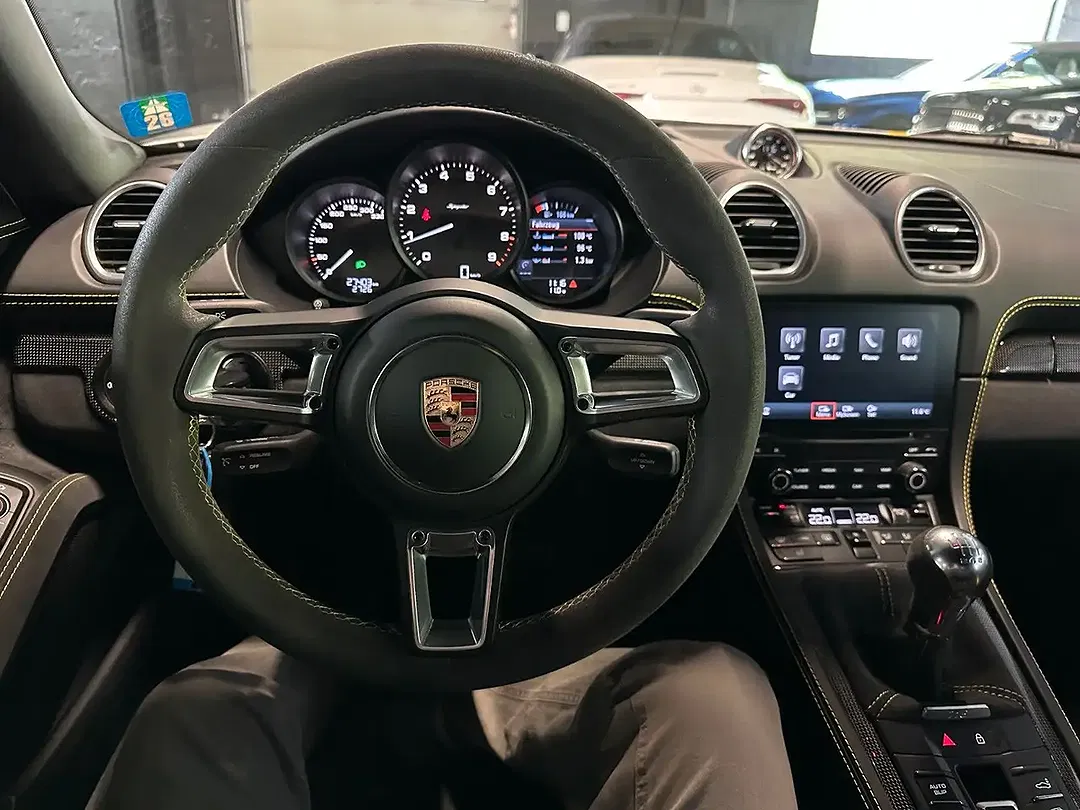 Porsche Boxster - Thumbnail 21