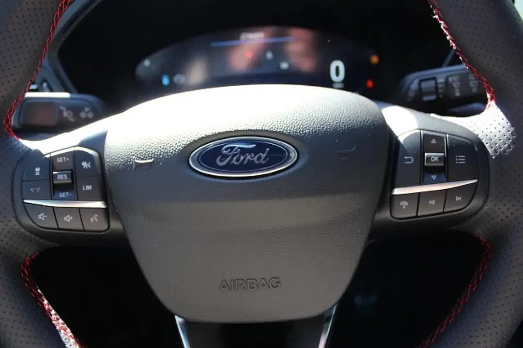 Ford Kuga ST-Line - Thumbnail 13