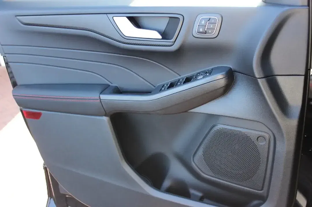 Ford Kuga ST-Line - Thumbnail 15