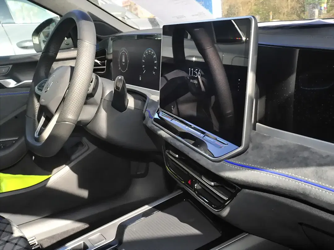 Volkswagen Passat Variant 2.0 TDI DSG R-Line - Thumbnail 8